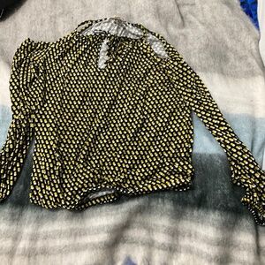 Long sleeved top petite xs. Black yellow polka dots